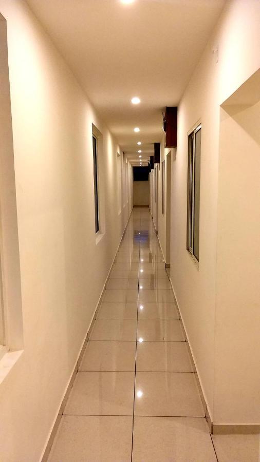 Hotel Airport City Dod Jala エクステリア 写真